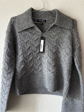 Steve Madden Gray V-Neck Cable Knit Sweater with Foldover Collar
